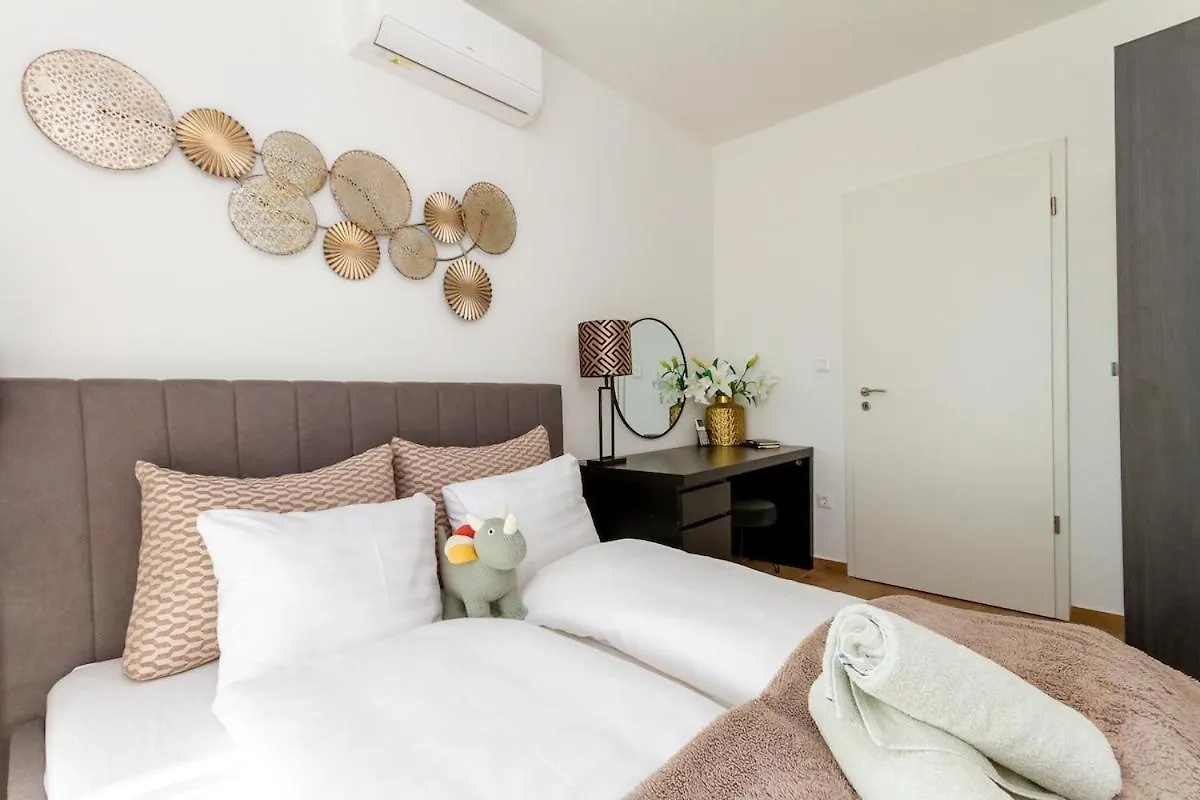 3Br Premium Skyline Penthouse W Ac By Nw Apartment Budapest Hungary